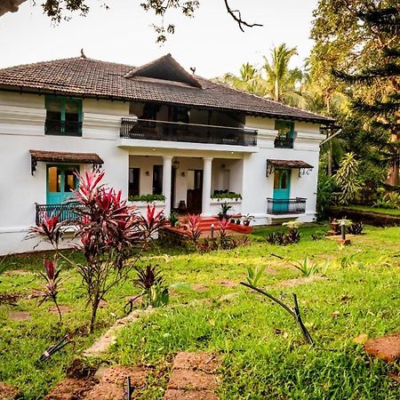 Island House Goa Hotel Goltim Buitenkant foto