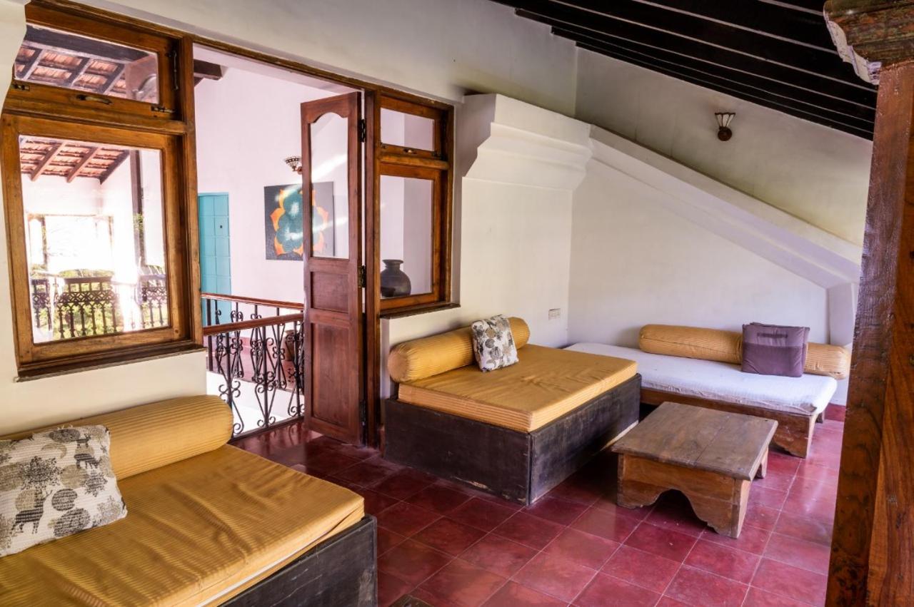 Island House Goa Hotel Goltim Buitenkant foto