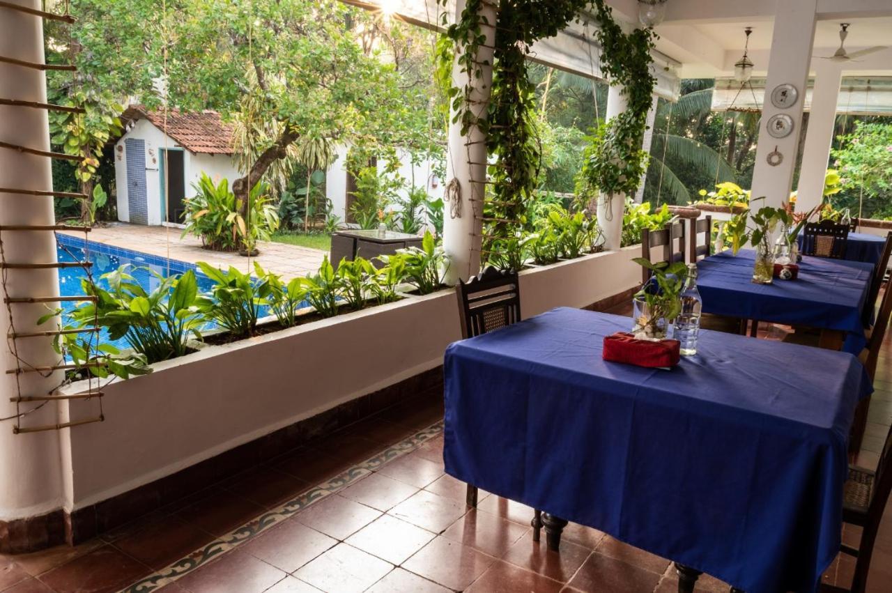 Island House Goa Hotel Goltim Buitenkant foto