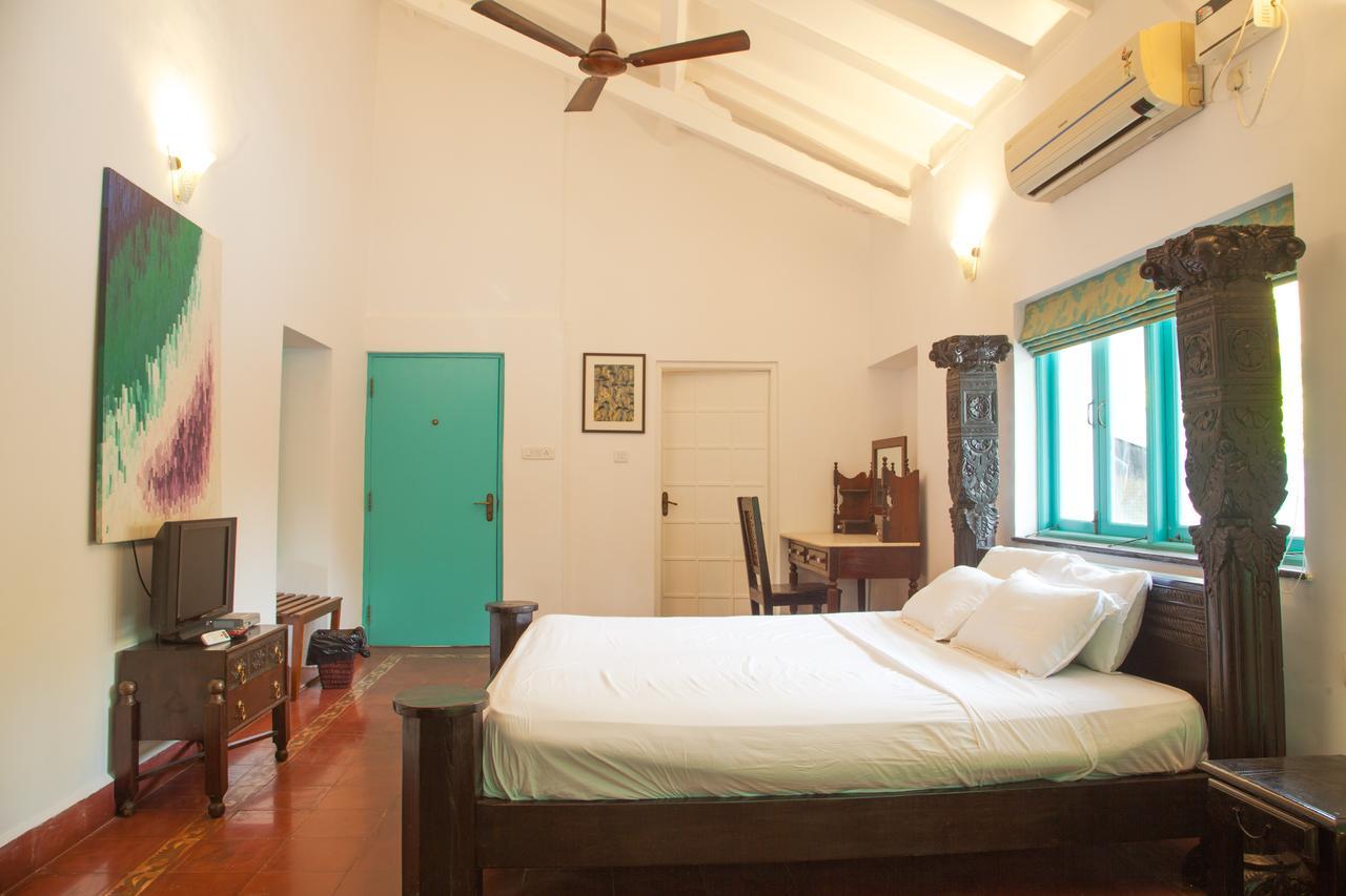 Island House Goa Hotel Goltim Buitenkant foto