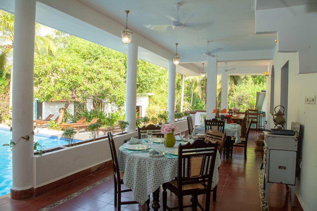 Island House Goa Hotel Goltim Buitenkant foto