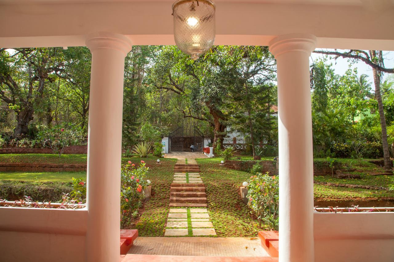 Island House Goa Hotel Goltim Buitenkant foto